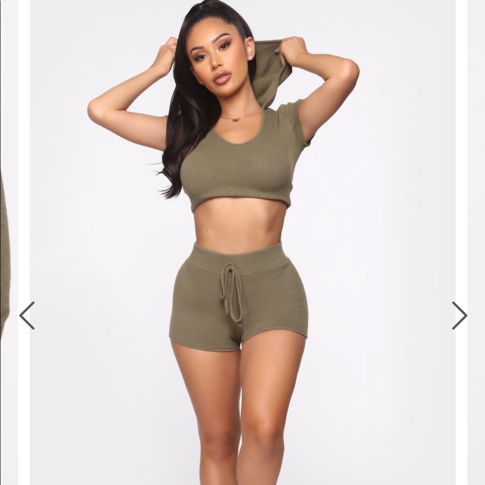 Women’s xs fashion nova set